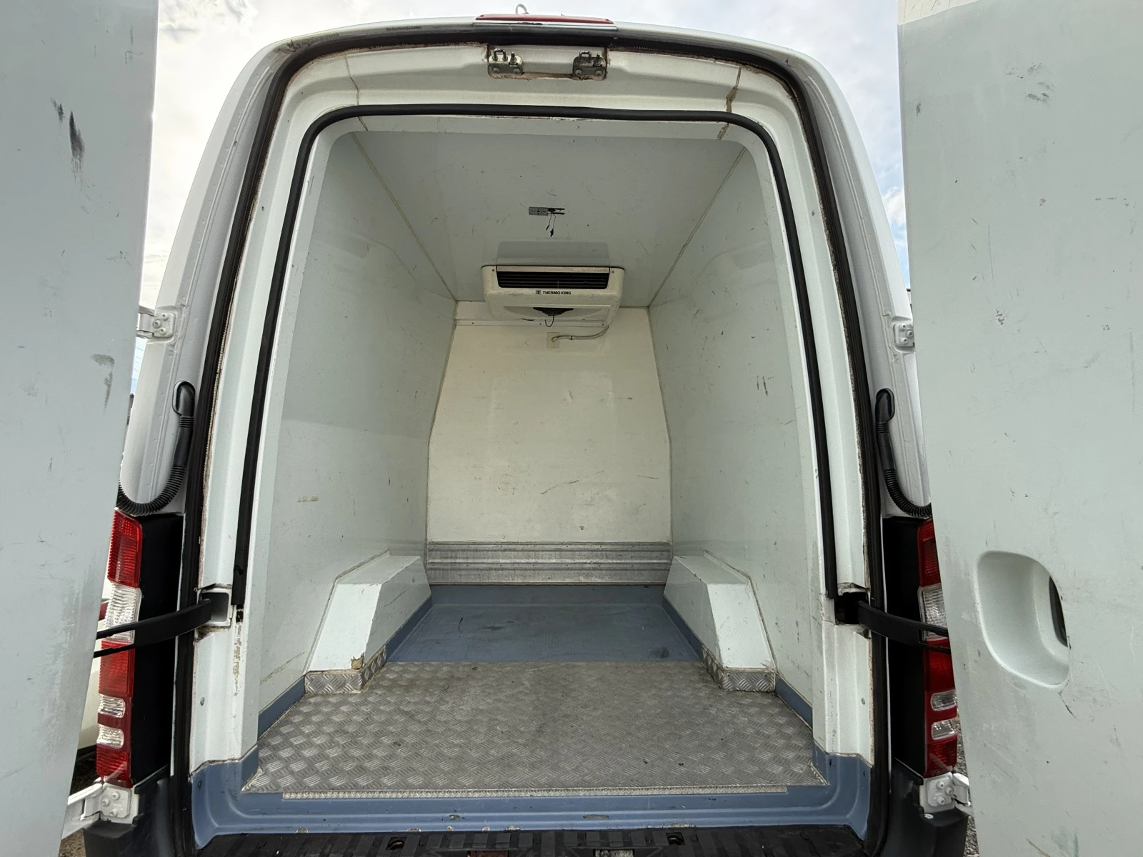 Mercedes-Benz Sprinter 313 ХЛАДИЛЕН-2.2d-МИНУСОВ-ПЛЮСОВ, снимка 14 - Бусове и автобуси - 54864769
