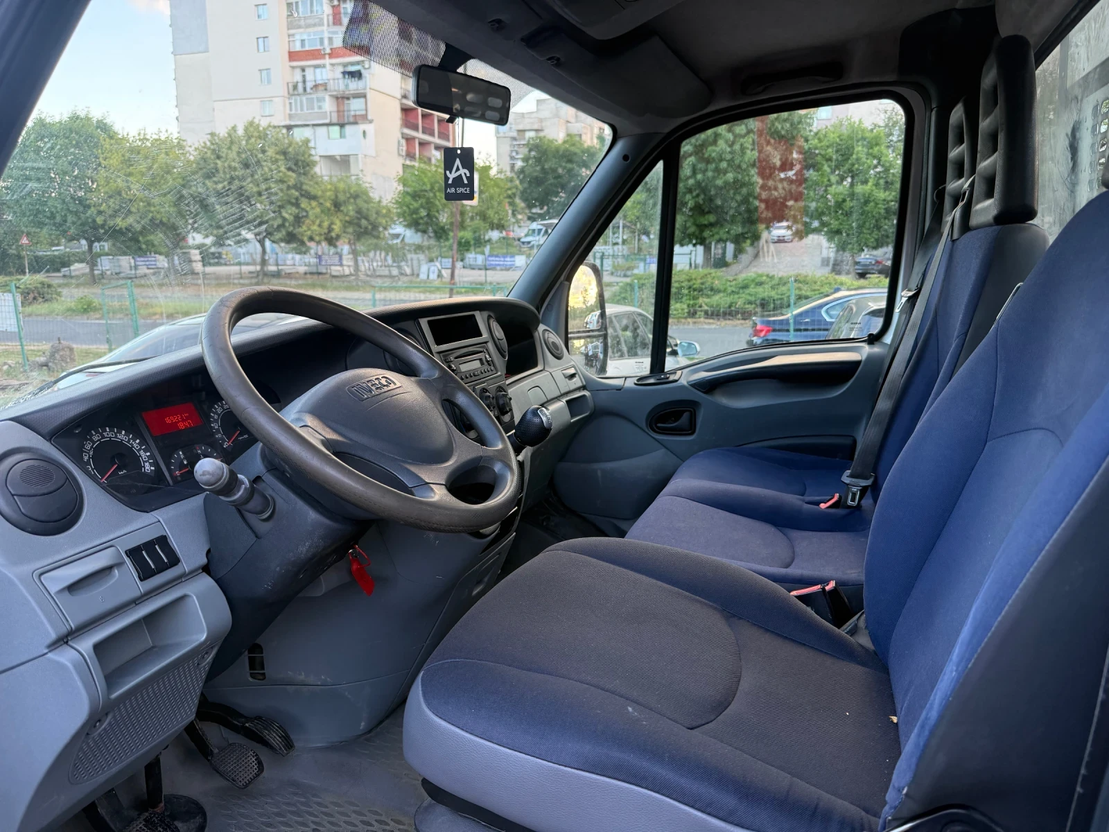 Iveco Daily 40c35 кат.B  3.5 тона Carpass, снимка 10 - Камиони - 55417518