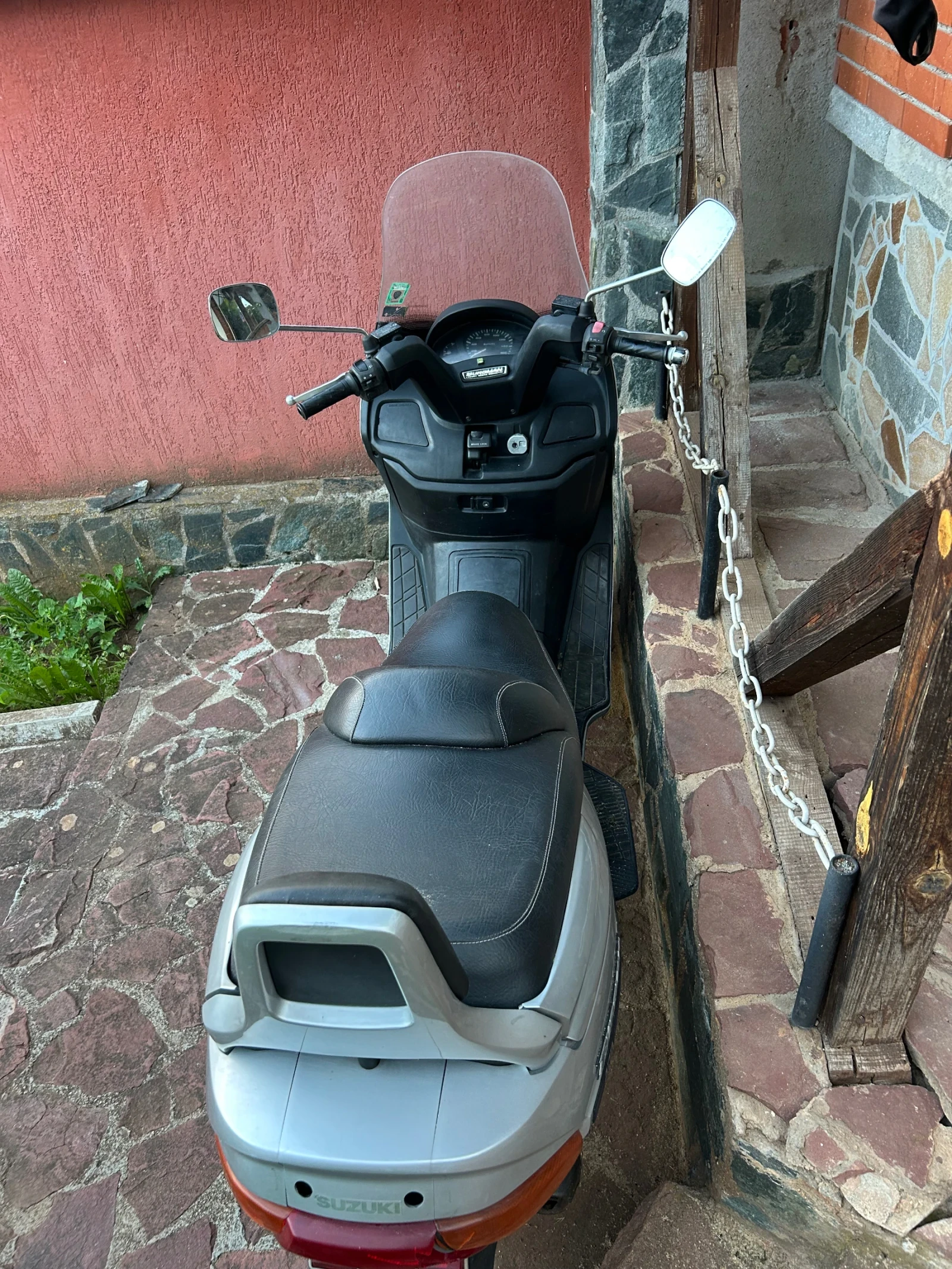 Suzuki Burgman 400