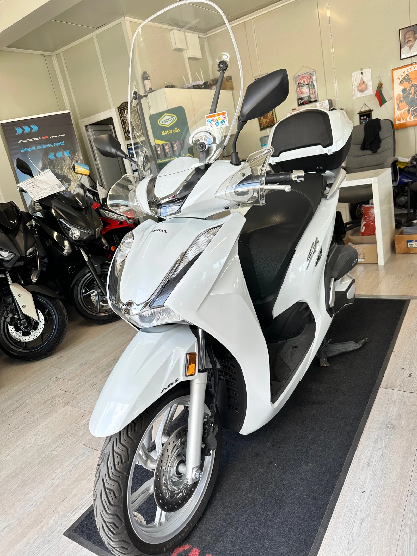 Honda Sh 350i LED/ABS/TC 2021г., снимка 4 - Мотоциклети и мототехника - 55178484