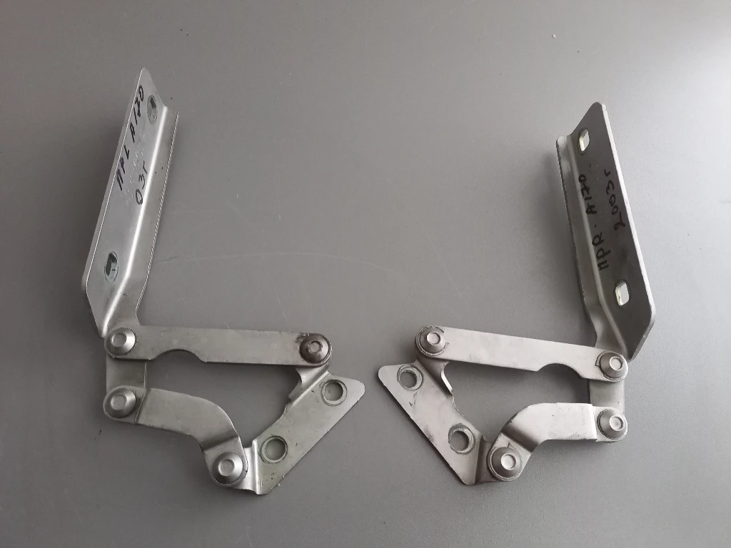 Панти преден капак Мерцедес а170 цди