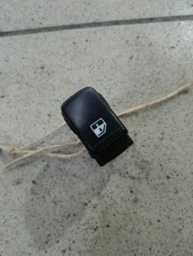 Копче ел стъкло задно дясно Киа Каренс