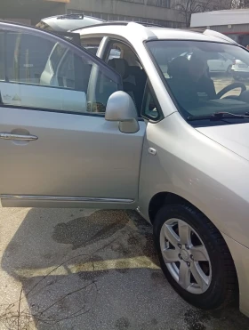 Kia Carens 2.0, снимка 4