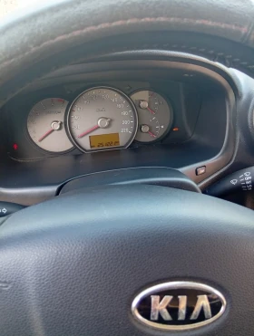 Kia Carens 2.0, снимка 9