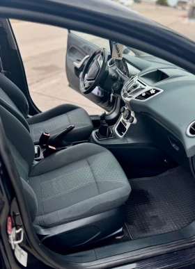 Ford Fiesta 1.4TDCi Titanium, снимка 9