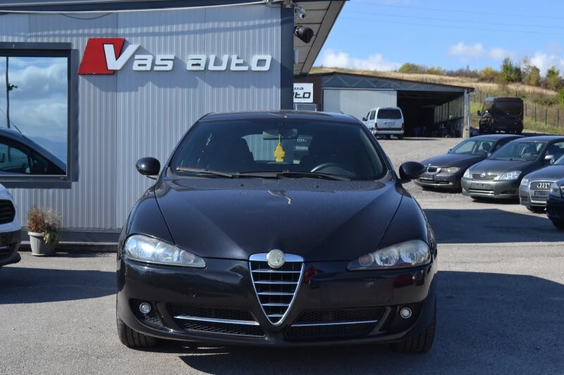 Alfa Romeo 147 1.6 16v, снимка 1 - Автомобили и джипове - 38336207