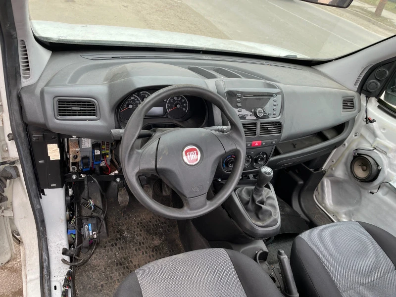 Fiat Doblo 1.3 jtd m, снимка 9 - Автомобили и джипове - 44236574