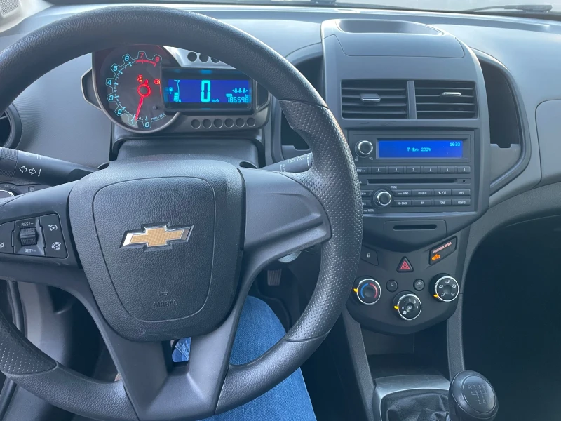 Chevrolet Aveo, снимка 13 - Автомобили и джипове - 47887754