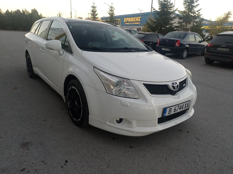 Toyota Avensis 2.0i УНИКАТ, снимка 2 - Автомобили и джипове - 47896561