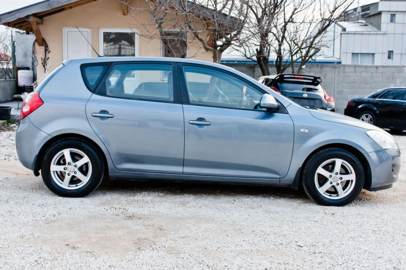 Kia Ceed 1.6crdi , снимка 8 - Автомобили и джипове - 49002200