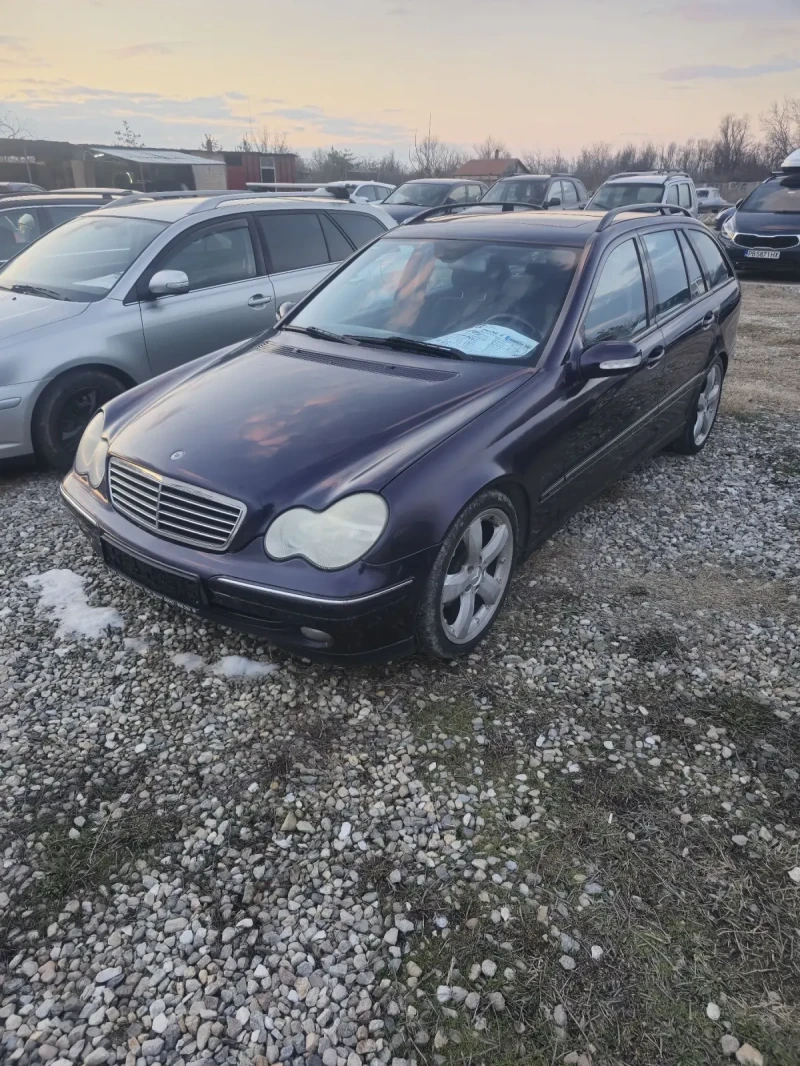 Mercedes-Benz C 200 2.0 Kompressor, снимка 3 - Автомобили и джипове - 49482318