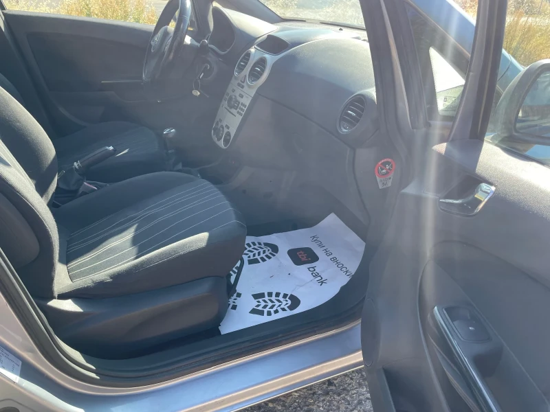 Opel Corsa 1.2i, снимка 11 - Автомобили и джипове - 51187585