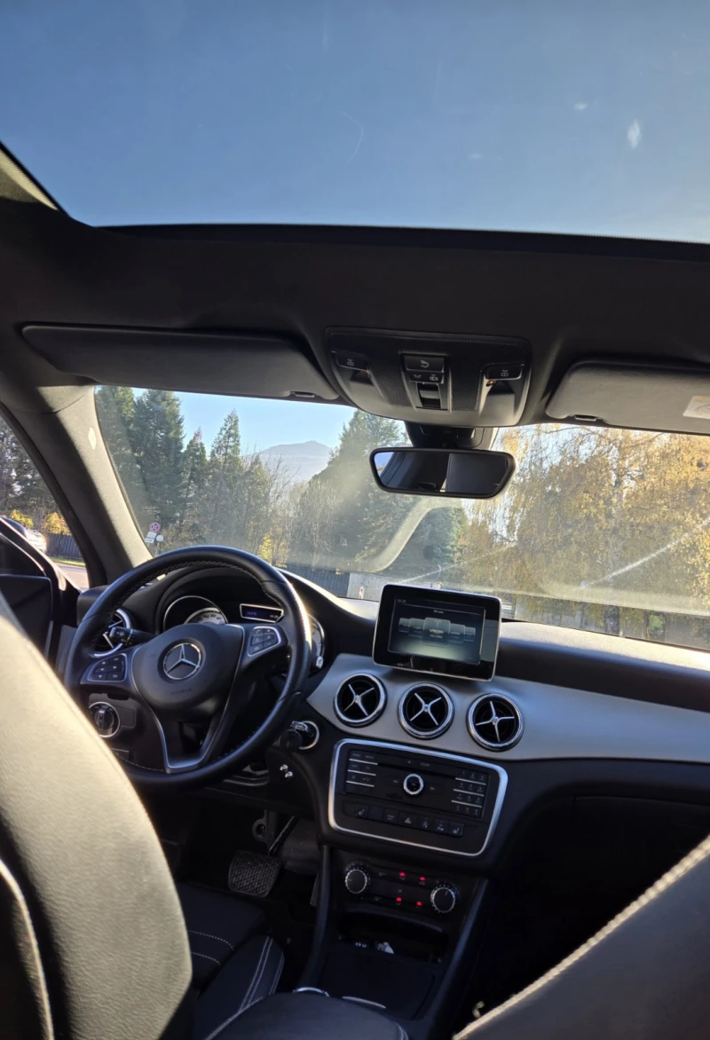 Mercedes-Benz CLA 180 PANORAMA, снимка 13 - Автомобили и джипове - 52514741