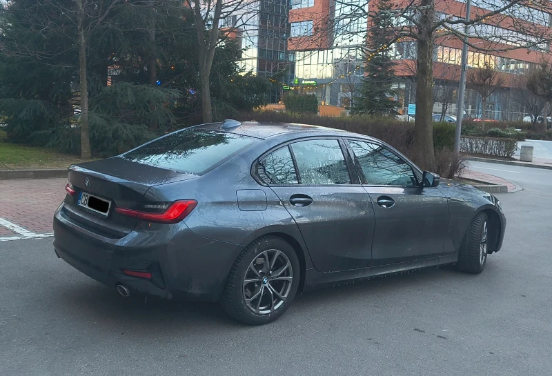BMW 318 d Sport Line   В Гаранция, снимка 4 - Автомобили и джипове - 52956105