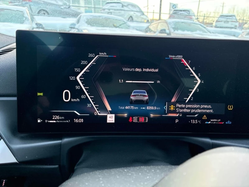 BMW 330 * 330i xDrive * CARFAX * БЕЗ ПЪРВОНАЧАЛНА ВНОСКА, снимка 8 - Автомобили и джипове - 53142976