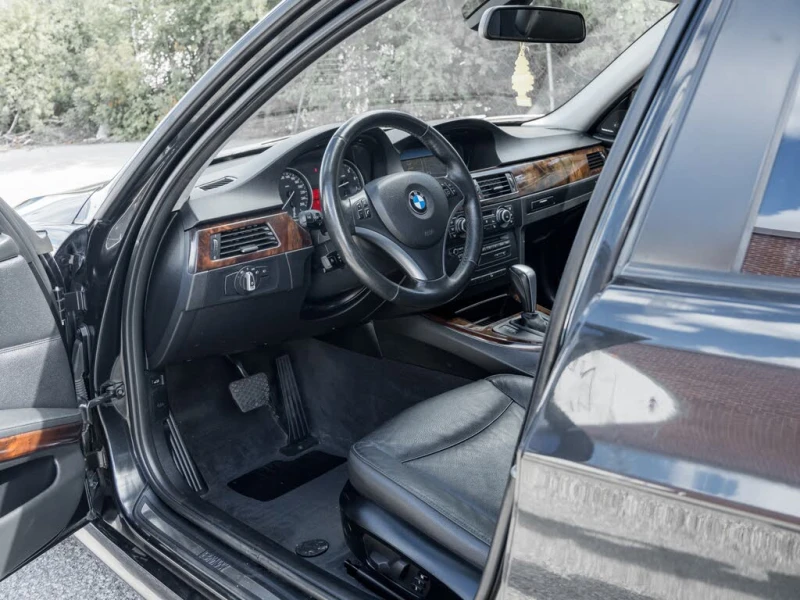 BMW 328 xDrive* АвтоКредит* (Цена до БГ) , снимка 8 - Автомобили и джипове - 53381497