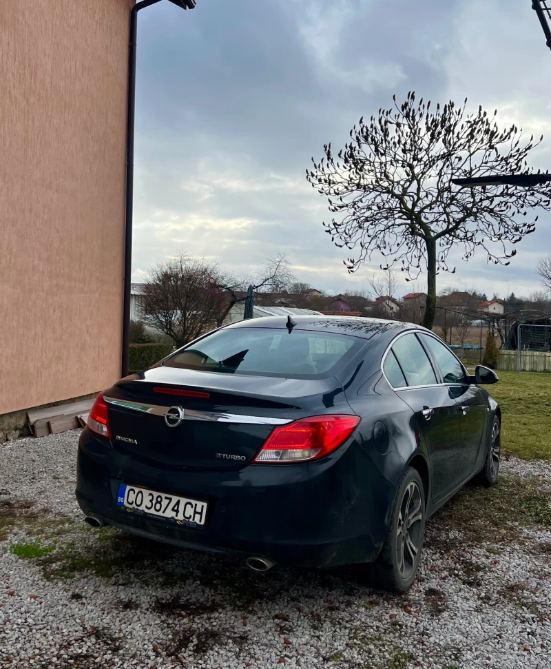 Opel Insignia 2.0 BiTurbo 4x4, снимка 3 - Автомобили и джипове - 53393947