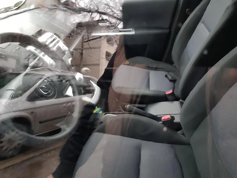 Mazda 5, снимка 12 - Автомобили и джипове - 46410968