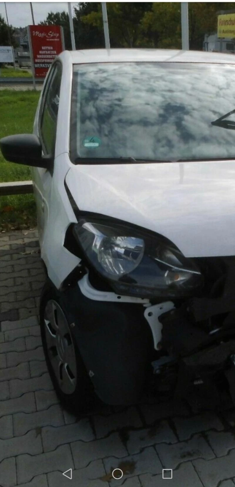 VW Up 1.0, снимка 1 - Автомобили и джипове - 27181734