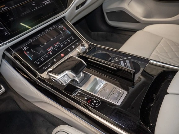 Audi A8 Long 50 TDI Quattro = NEW= S-line Гаранция - изображение 8