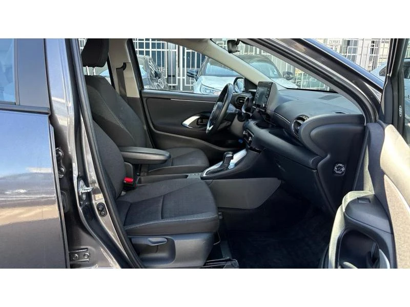 Toyota Yaris 1.5HSD CVT FWD TREND, снимка 6 - Автомобили и джипове - 53803431