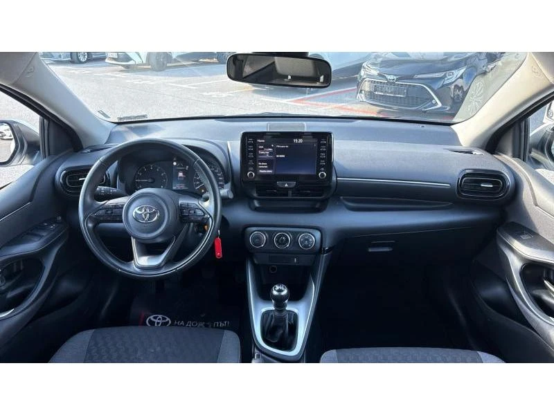 Toyota Yaris 1.5P M/T FANCY, снимка 8 - Автомобили и джипове - 54406010
