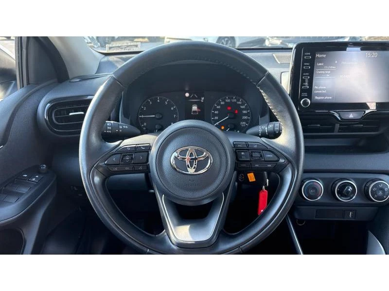 Toyota Yaris 1.5P M/T FANCY, снимка 13 - Автомобили и джипове - 54406010