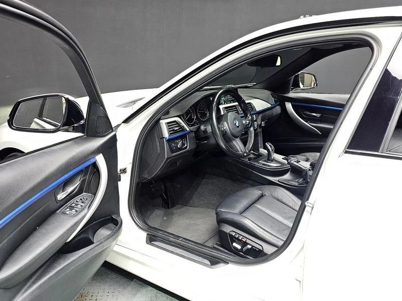 BMW 330 330i M Sport| 248к.с.| ВКЛ.ТЕХНОТЕСТ, снимка 10 - Автомобили и джипове - 55395445