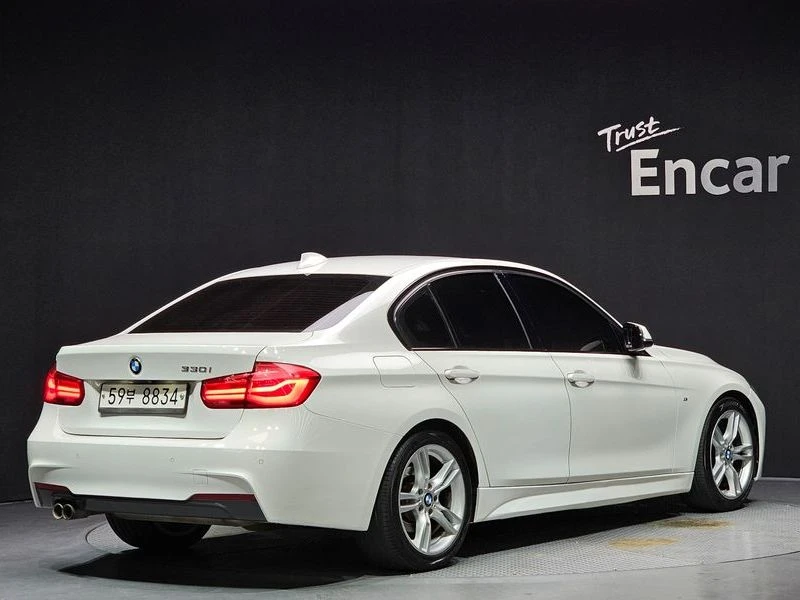 BMW 330 330i M Sport| 248к.с.| ВКЛ.ТЕХНОТЕСТ, снимка 2 - Автомобили и джипове - 55395445
