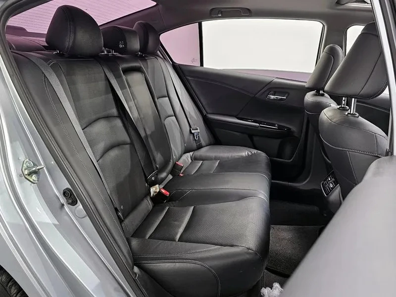 Honda Accord 2.4 9GEN, снимка 8 - Автомобили и джипове - 55445129