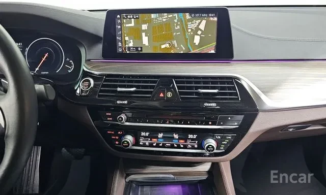 BMW 630 D | XDRIVE | LUXURY | ОБДУХВАНЕ | ПАНО | HUD | , снимка 8 - Автомобили и джипове - 55570907