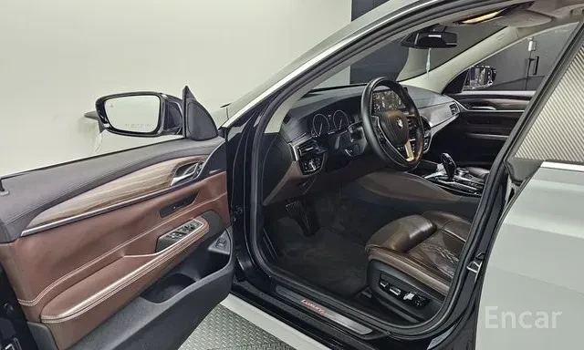 BMW 630 D | XDRIVE | LUXURY | ОБДУХВАНЕ | ПАНО | HUD | , снимка 4 - Автомобили и джипове - 55570907