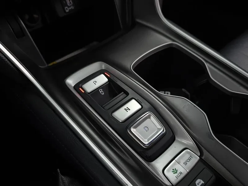 Honda Accord 2.0 Hybrid - САМО 30% АВАНС!, снимка 9 - Автомобили и джипове - 55660040