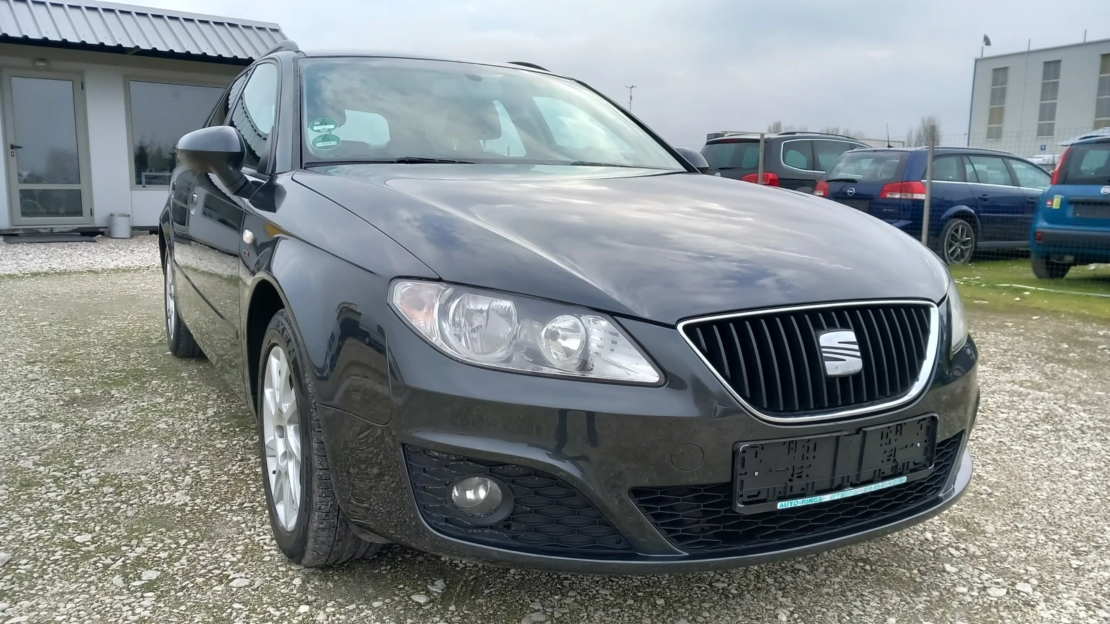 Seat Exeo 2.0TDI-АВТОМАТИК - изображение 2