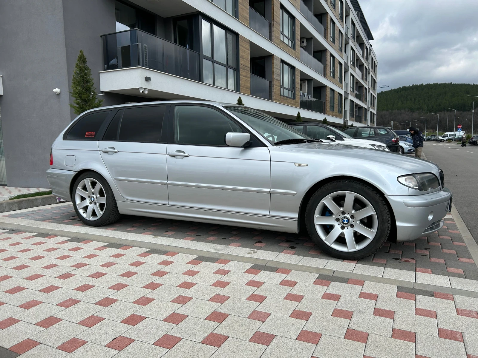 BMW 320 320d - изображение 2