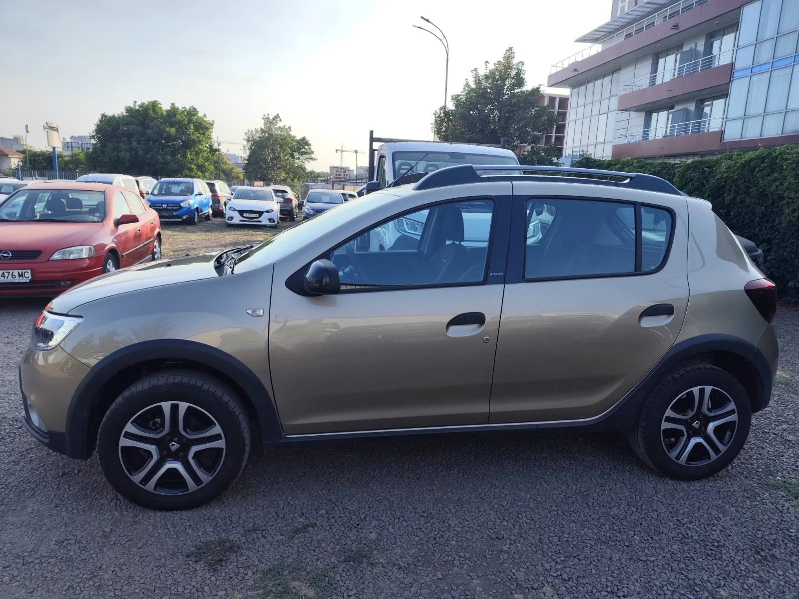 Dacia Sandero Stepway Unl 2, 90кс - изображение 3