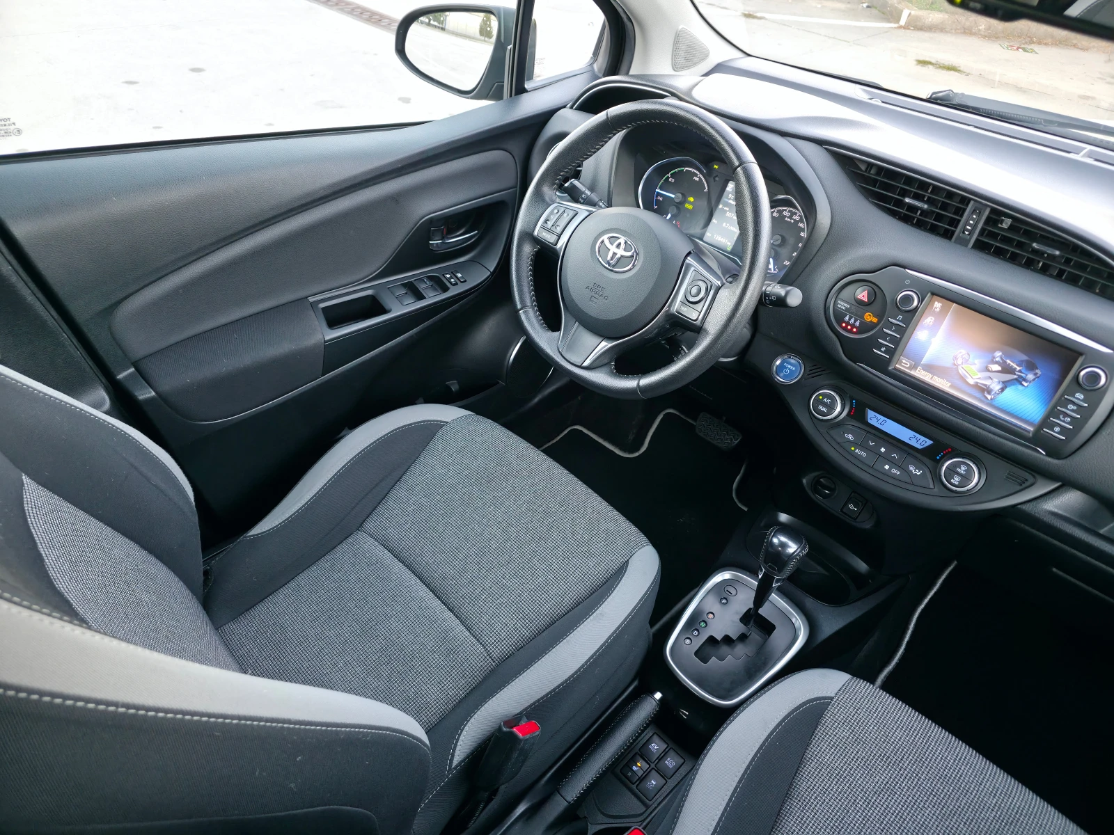 Toyota Yaris 1.5HYBRID Y20 EURO6D | Mobile.bg   13