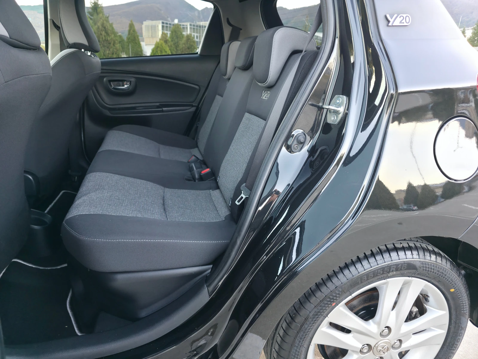 Toyota Yaris 1.5HYBRID Y20 EURO6D | Mobile.bg   12