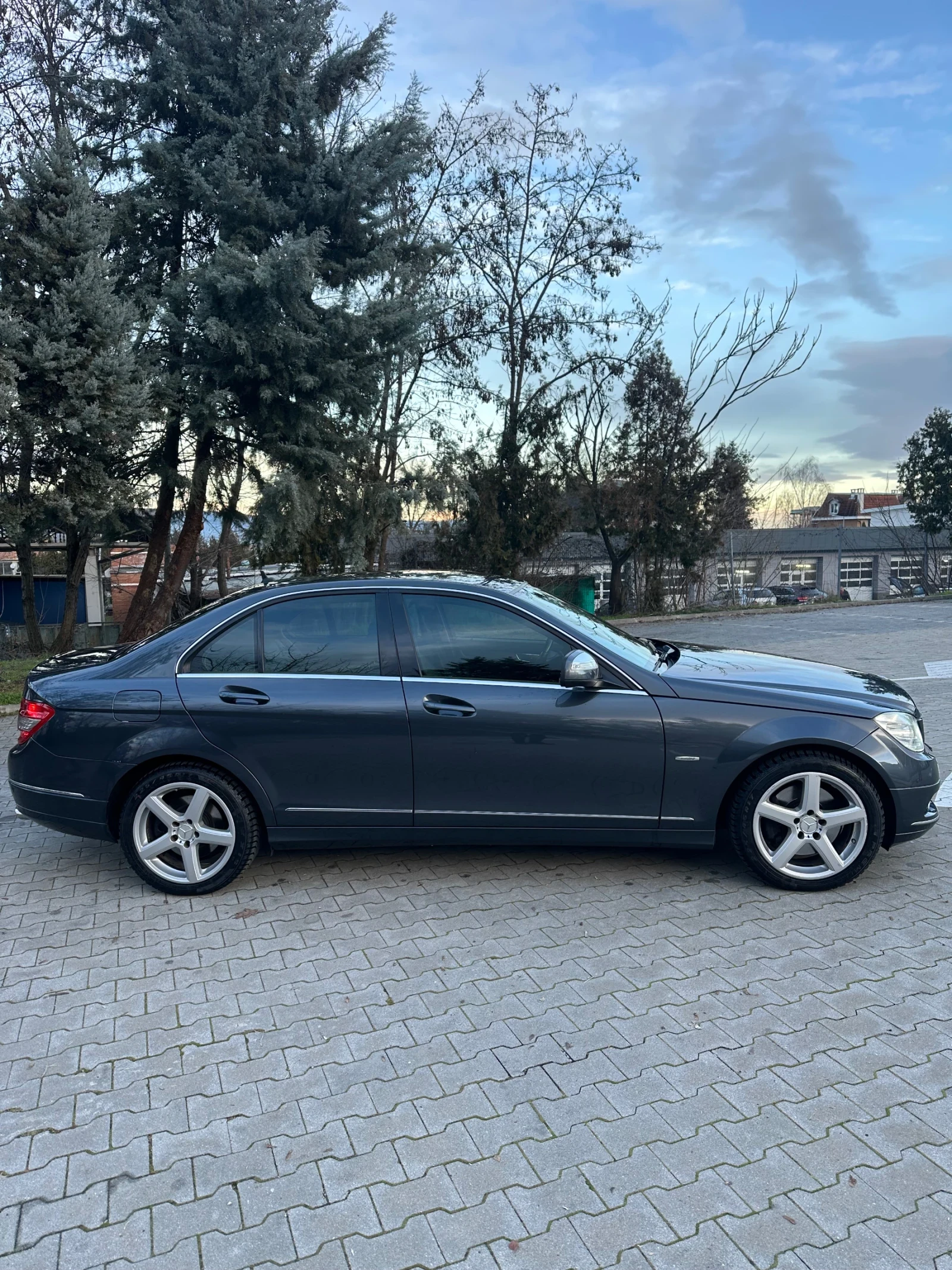 Mercedes-Benz C 320 4 matic Avantgarde - изображение 2
