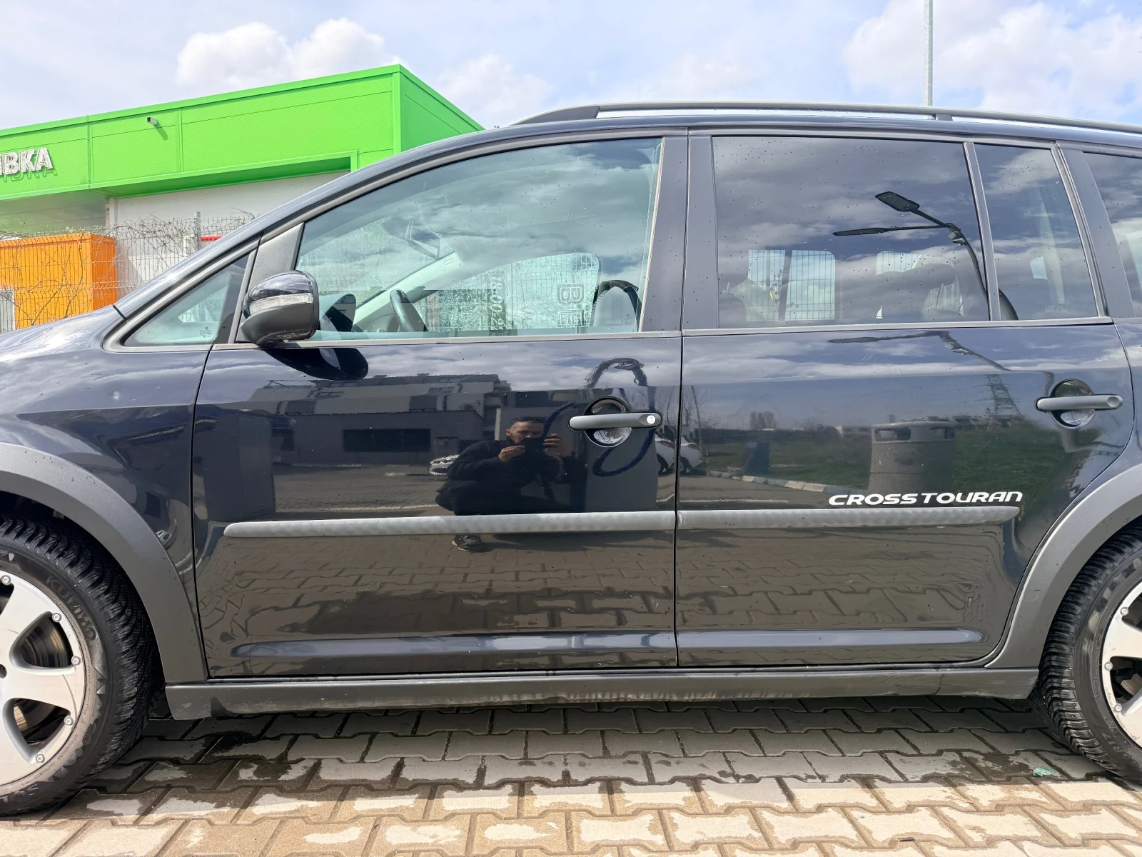 VW Touran 2.0 CROSS, снимка 8 - Автомобили и джипове - 53986499