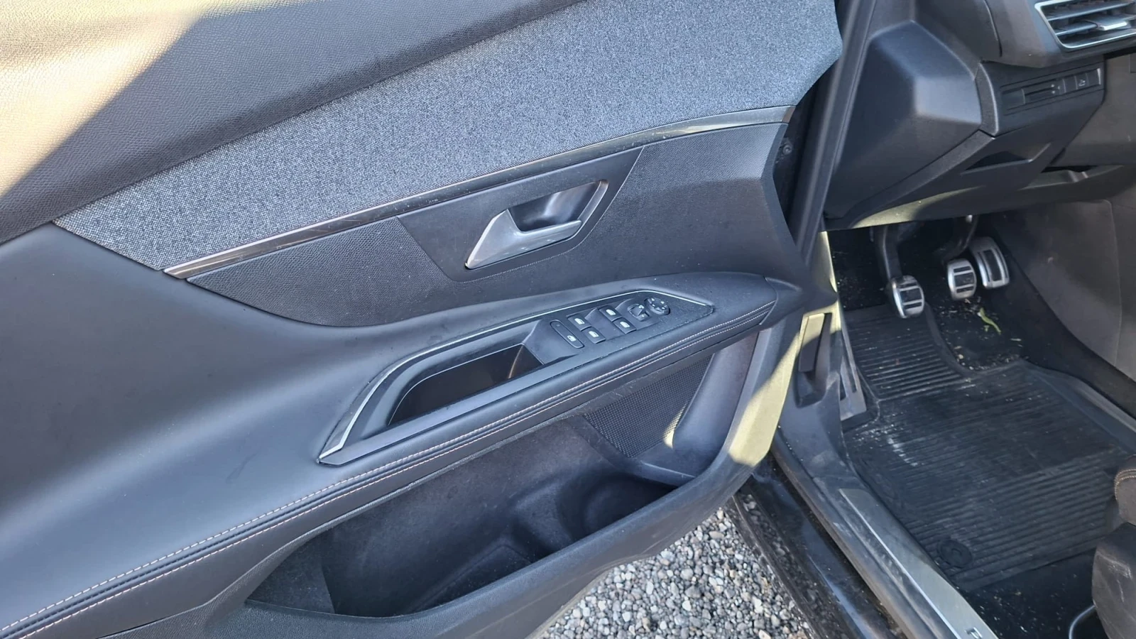 Peugeot 5008 HDi GT-Line, снимка 17 - Автомобили и джипове - 54021316