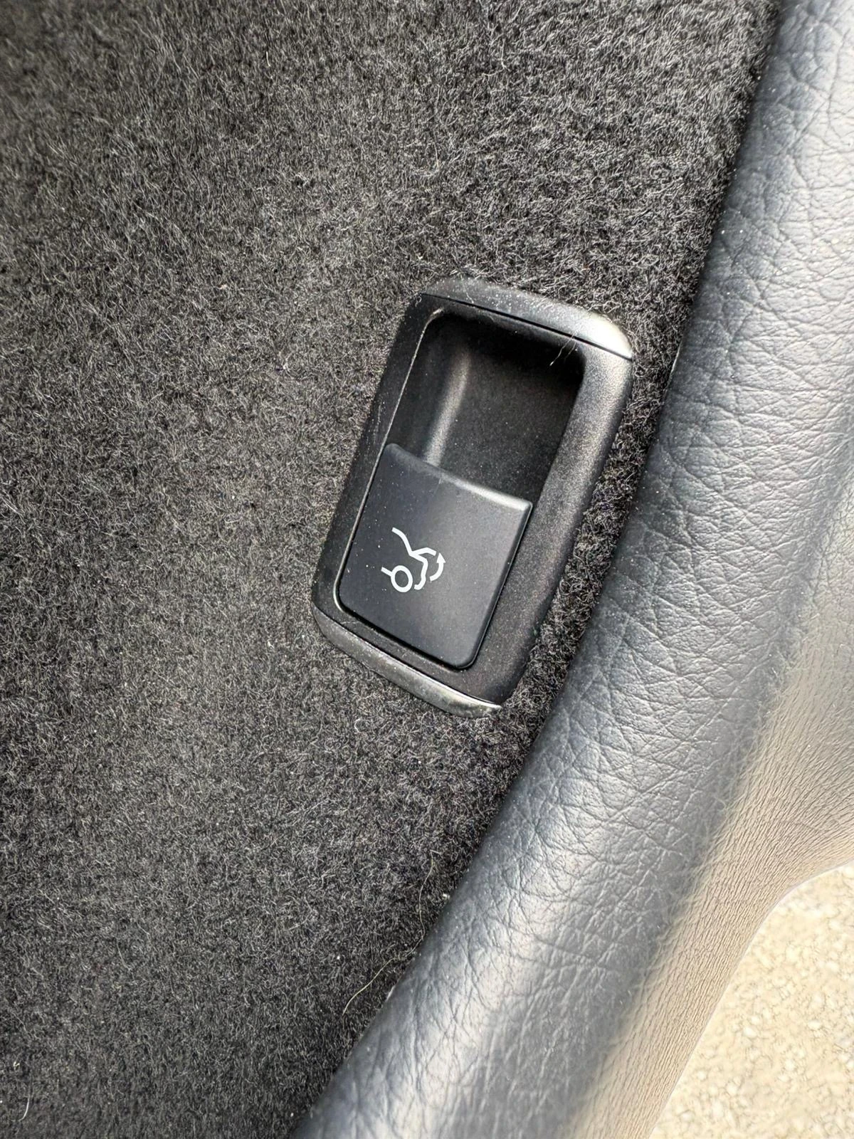 Mercedes-Benz C 220 ЛИЗИНГ БЕЗ ДОКАЗАН ДОХОД * БАРТЕР, снимка 12 - Автомобили и джипове - 54043898