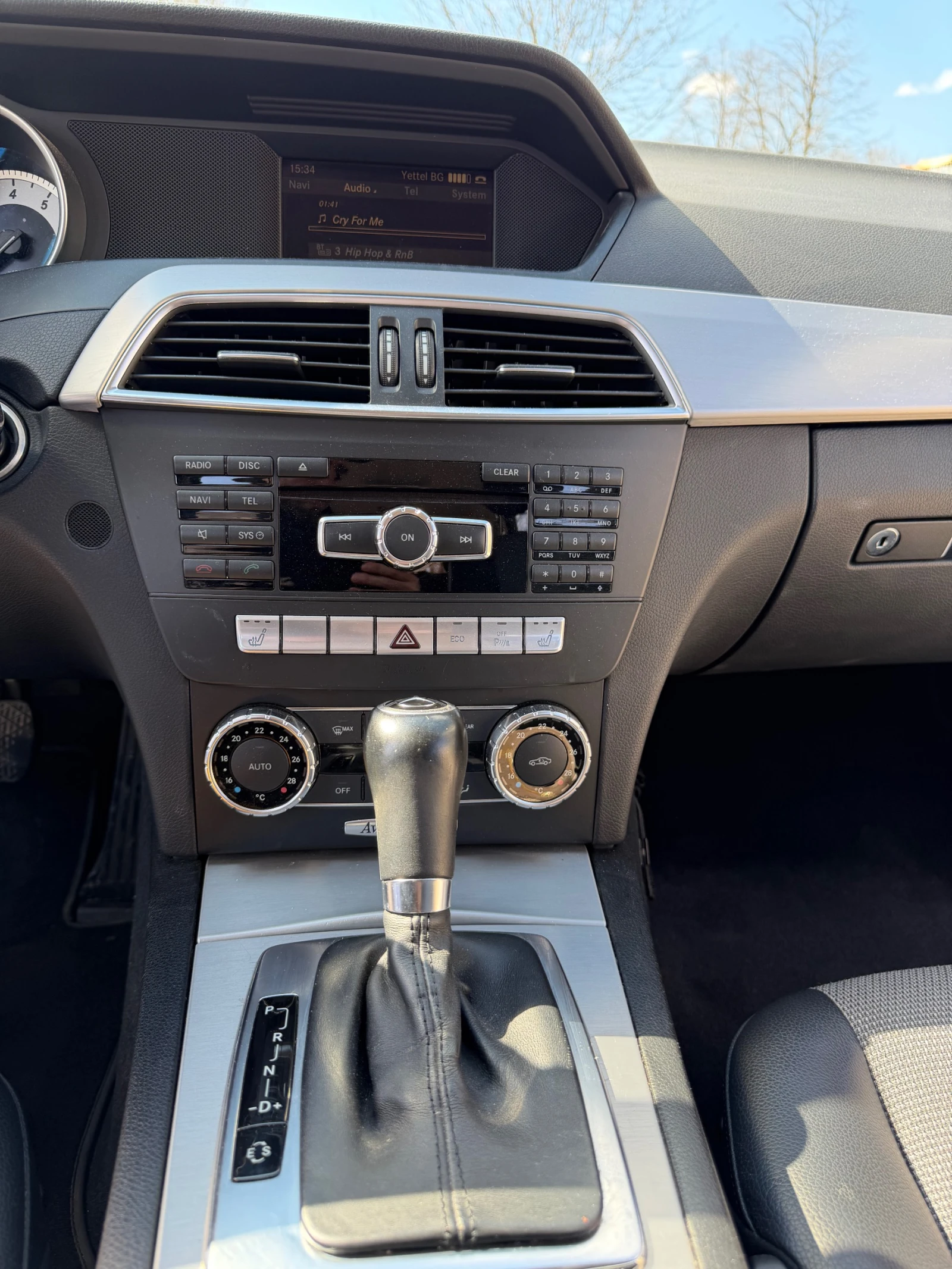 Mercedes-Benz C 350, снимка 14 - Автомобили и джипове - 54101957