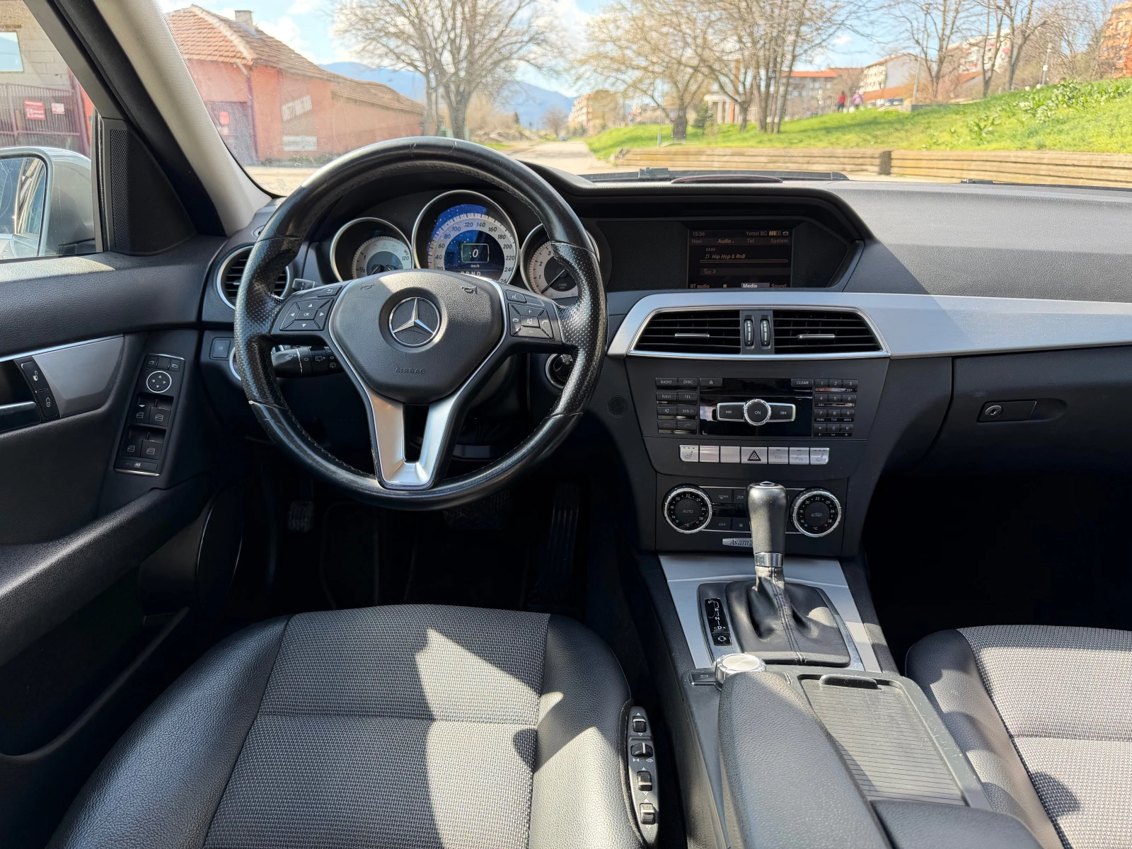 Mercedes-Benz C 350, снимка 9 - Автомобили и джипове - 54101957