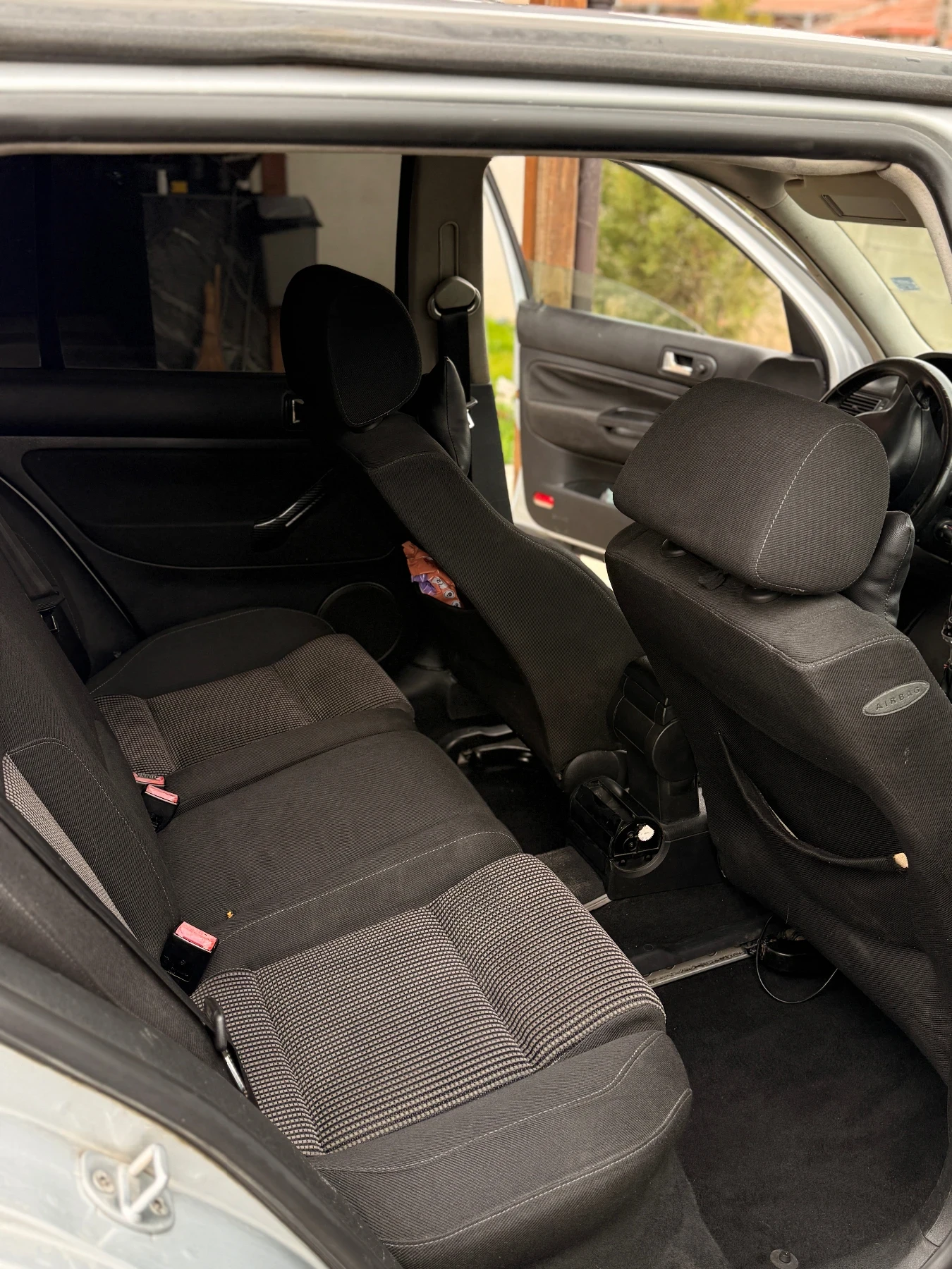 VW Golf 1.9 ТДИ, снимка 10 - Автомобили и джипове - 54244855