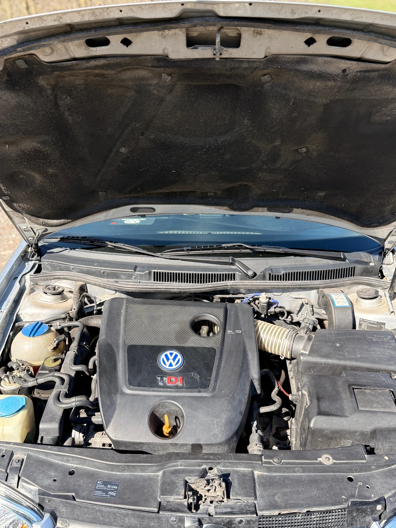 VW Golf 1.9 ТДИ, снимка 12 - Автомобили и джипове - 54244855