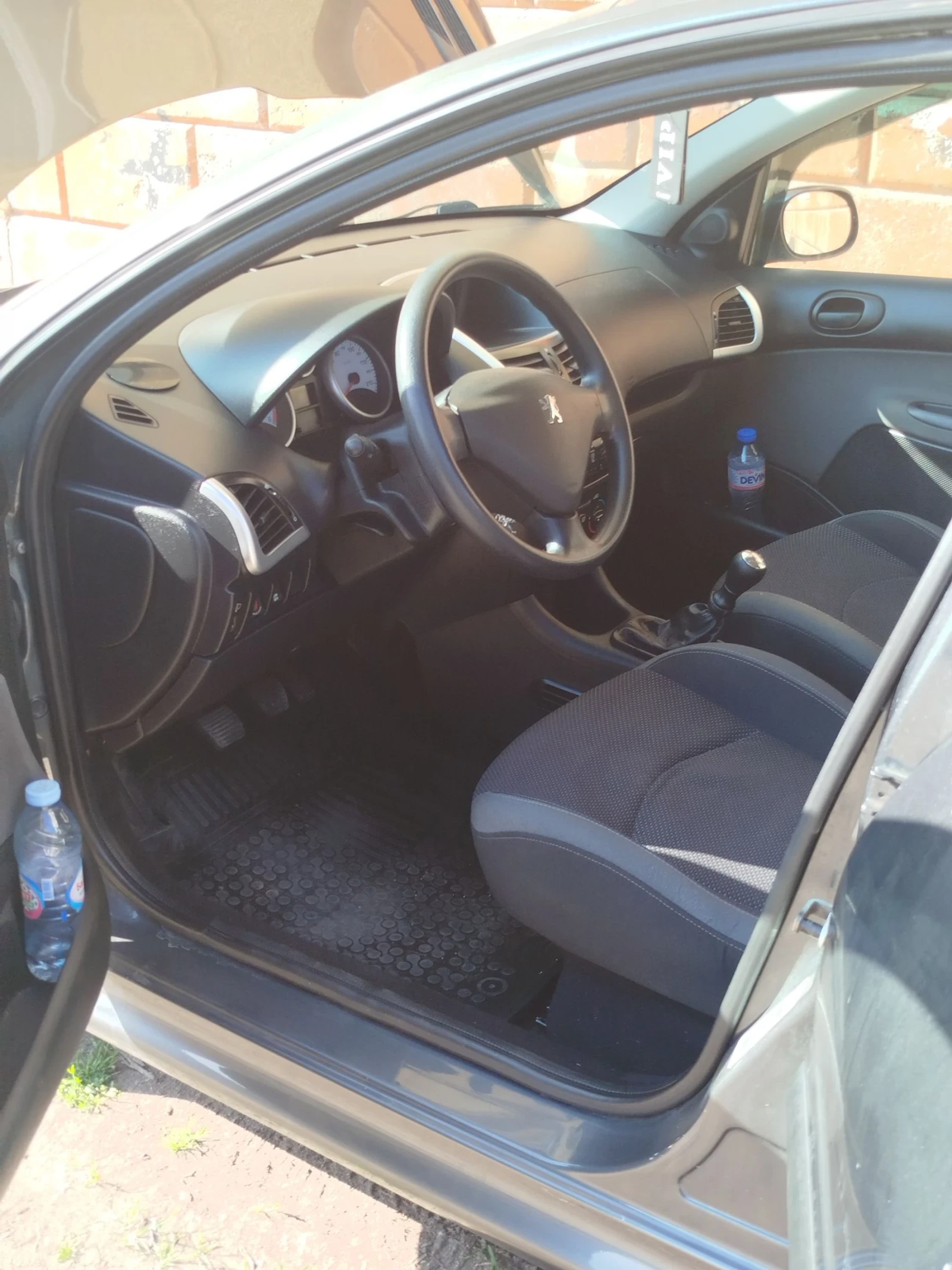 Peugeot 206 Хечбек , снимка 2 - Автомобили и джипове - 54390188