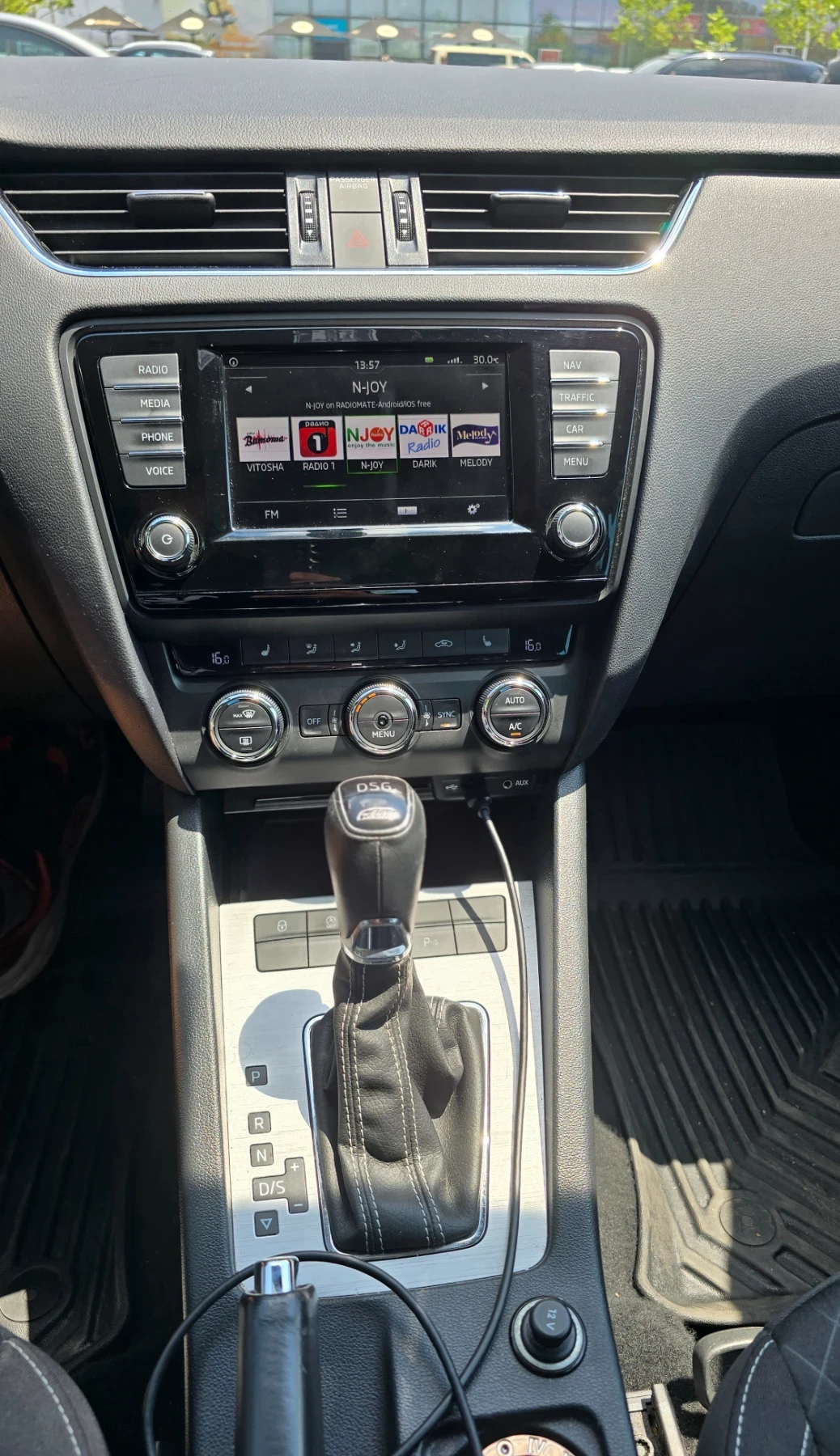 Skoda Octavia  Edition 2.0 TDI 150 к.с., автоматик, комби, снимка 9 - Автомобили и джипове - 55070311