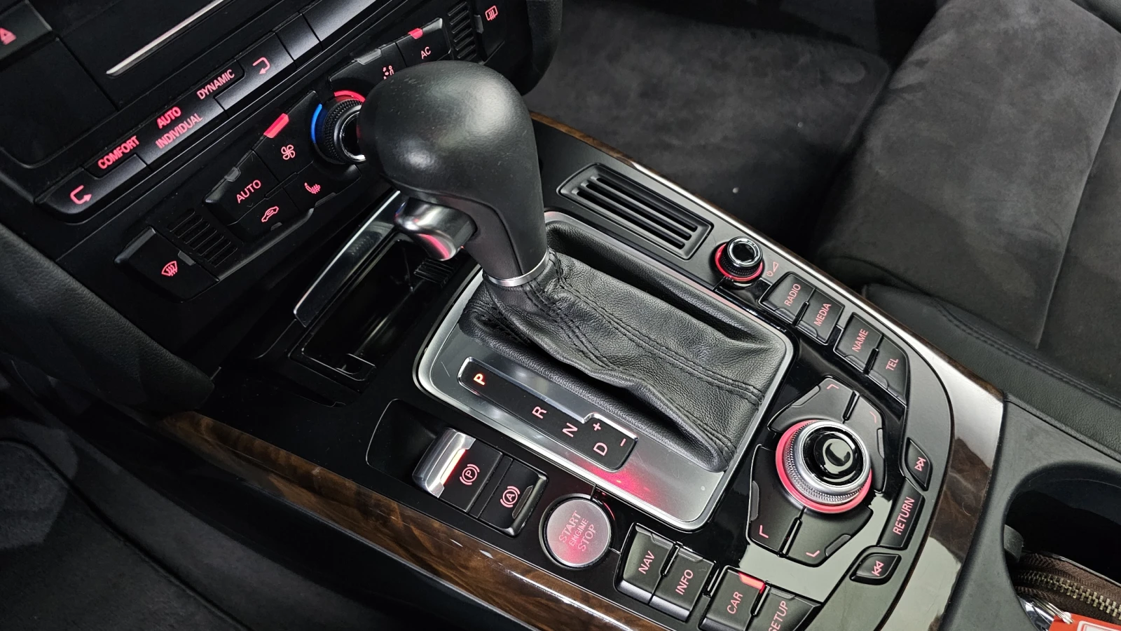Audi A5 2.0 TFSI quattro* ЛЮК* КРАЙНА ЦЕНА, снимка 9 - Автомобили и джипове - 55496027