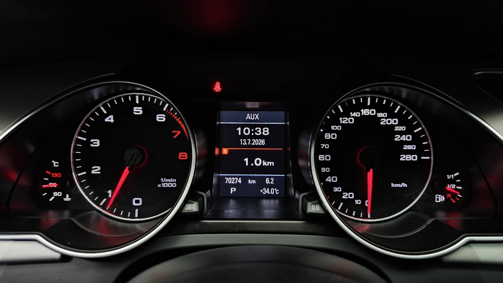 Audi A5 2.0 TFSI quattro* ЛЮК* КРАЙНА ЦЕНА, снимка 8 - Автомобили и джипове - 55496027